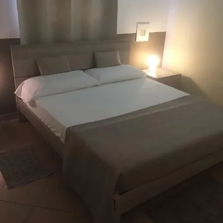 לינה וארוחת בוקר Residenza Serena -centro Storico
